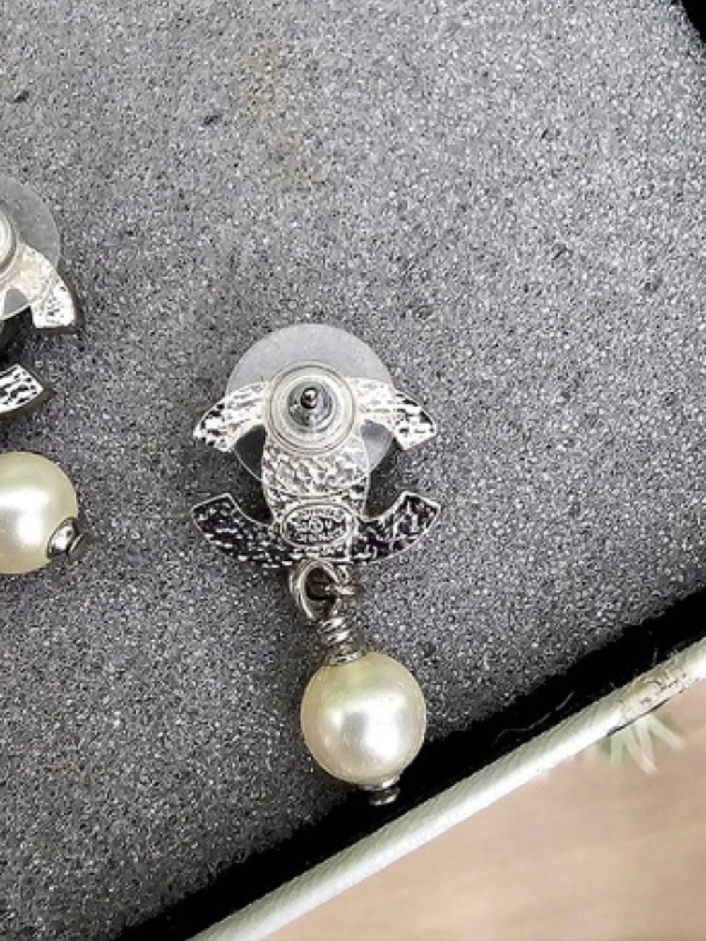 Chanel Crystal CC Pearl Drop Earrings Pearl Drop CC Earrings Silver White Like - Picture 7 of 8